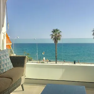 Sorolla 105, Luxury, Beach, Free Parking, Services, Quite Neighborhood, So Apartment Malaga